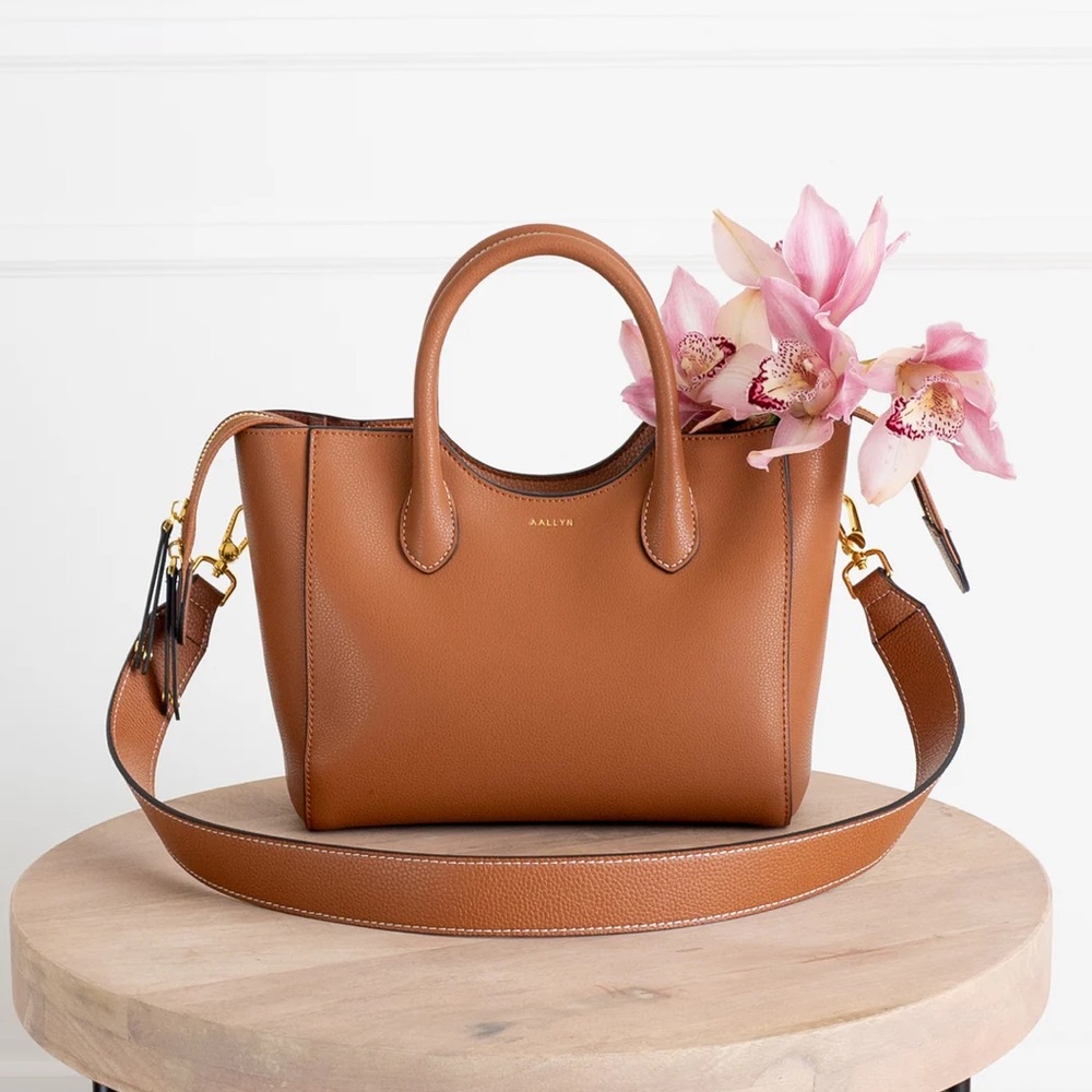 Brand New Aallyn Lilly Satchel